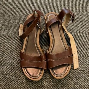 Brown Naturalizer sandals.  Size11. GUC. Slight wedge heel.
